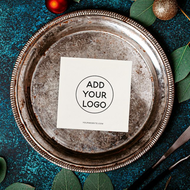 Einfaches trendiges Logo für die Werbung in Schwar Serviette (Von Creator hochgeladen)