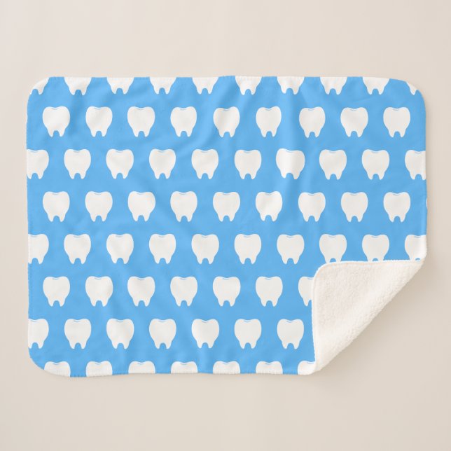 Einfaches weißes Zahnmuster mit hellblauem Muster  Sherpadecke (Vorderseite (Horizontal))