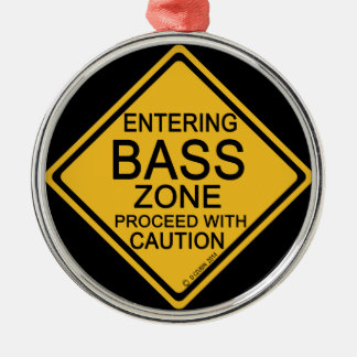 Einfahrt in die Basszone Ornament Aus Metall