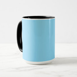 Einfarbiger hellblauer Hintergrund gleichmäßig gef Tasse