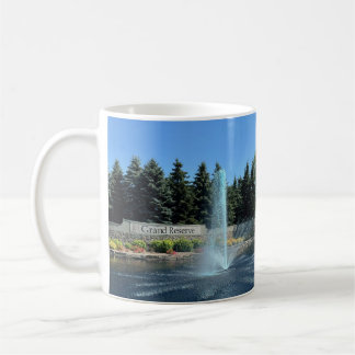 Eingang zur Grand Reserve Coffee Tasse