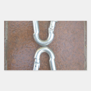 Eingeklemmt: Design der Stahlkarabiner-Verriegelun Rechteckiger Aufkleber