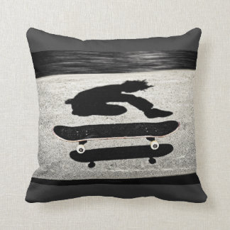 eingeklemmtes Skateboard Kissen