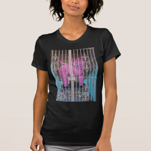 Eingesperrter Elefant T-Shirt