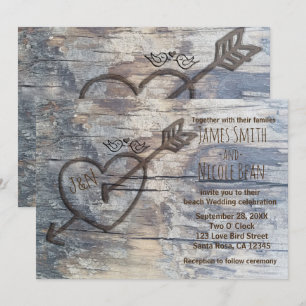 Eingraviertes Herz in Holz Liebesvögel Hochzeitsei Einladung