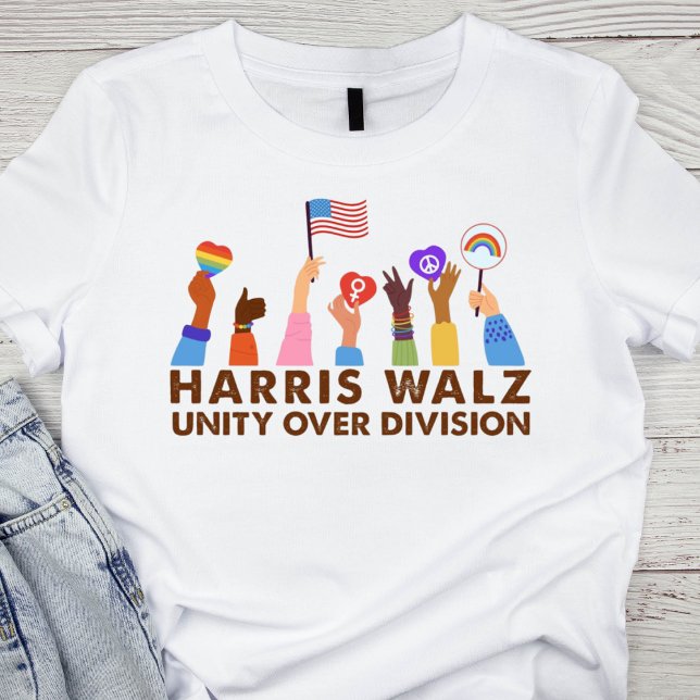 Einheit über Division Harris Walz T-Shirt (Von Creator hochgeladen)