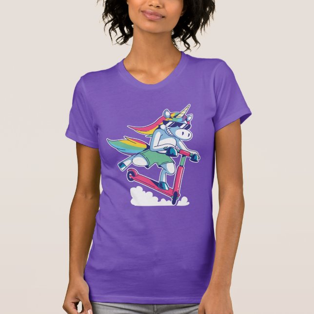 Einhorn am Scooter T-Shirt (Vorderseite)
