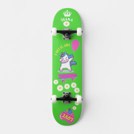 Einhorn auf Skateboard mit personalisierten Bildun
