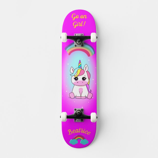 Einhorn auf Skateboard mit personalisierten Bildun (Vorderseite)