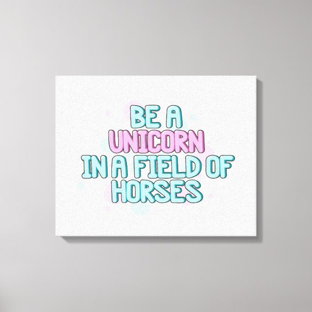 Einhorn | Ein Einhorn in einem Pferdefeld sein Leinwanddruck (Vorderseite)