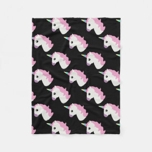 Einhorn Emoji (schwarzer Hintergrund) Fleecedecke