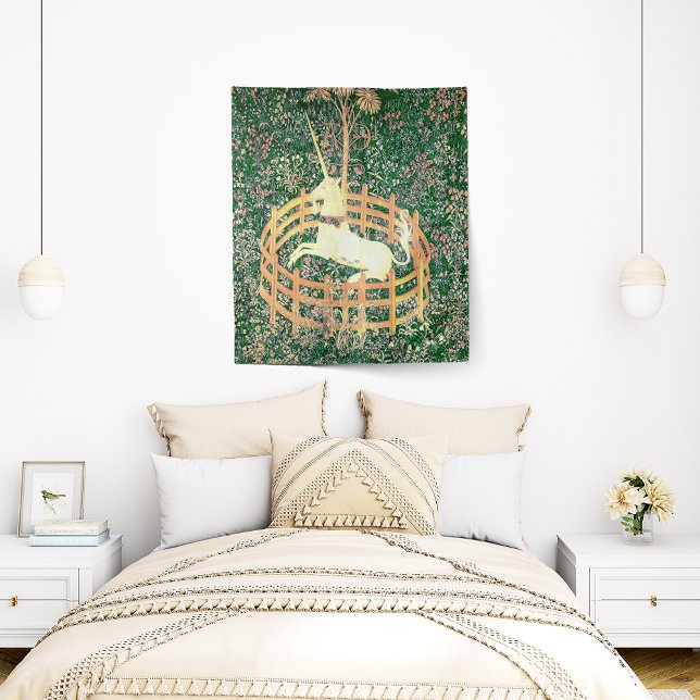 Einhorn in Gefangenschaft Wandteppich (Von Creator hochgeladen)