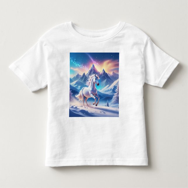 Einhorn in majestätischen, schneebedeckten Bergen Kleinkind T-shirt (Vorderseite)