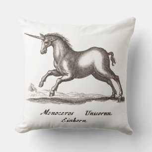 Einhorn-Klassik-Kreatur, die magisches Woodland lä Kissen