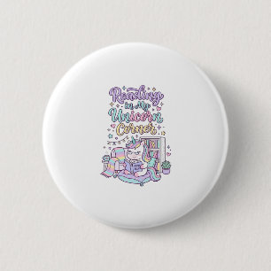 Einhorn liest in meiner Einhorn-Ecke Süßes Pastell Button