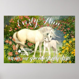 Einhorn-Mama und -Baby unter Blüten im Frühling Poster
