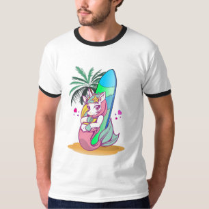 Einhorn mit Surfbrett am Strand T-Shirt
