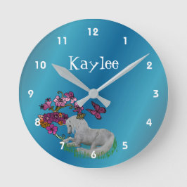 Einhorn und Blume Personalisierter Name Runde Wanduhr