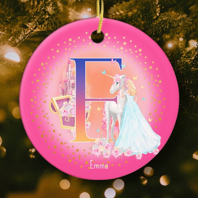 Einhorn und Druckbuchstabe E Monogramm Weihnachten Keramik Ornament (This pretty pink monogrammed Christmas ornament is perfect for your little princess!)