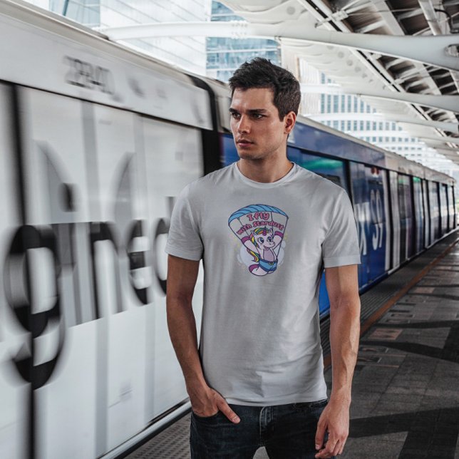 Einhornkreaturparagliding T-Shirt (Von Creator hochgeladen)