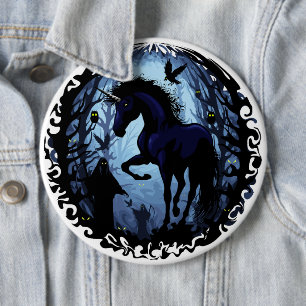 Einhornschwarze Magic Fairy im Dunklen Wald Button