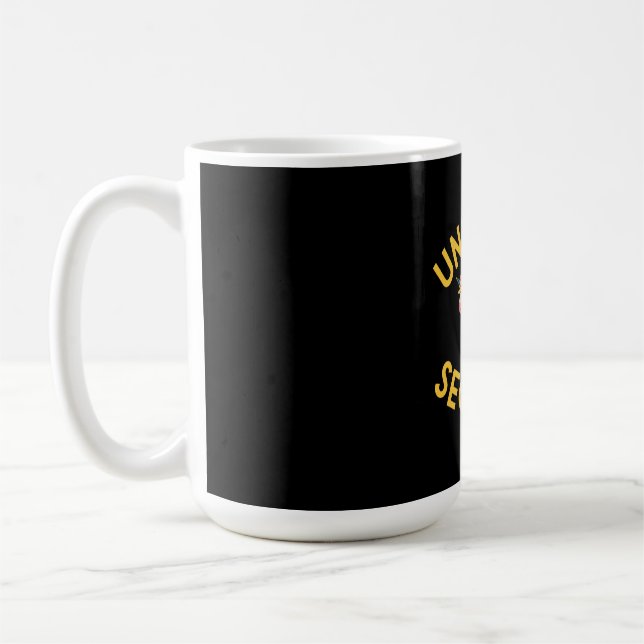Einhornsicherheit: Behalt der Magic Safe mit einer Kaffeetasse (Links)