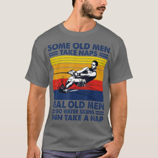 Einige alte Männer nehmen Nickerchen, alte Männer  T-Shirt