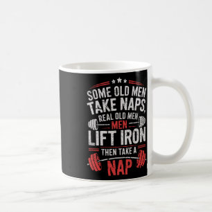 Einige alte Männer nehmen Nickerchen echte alte Mä Kaffeetasse