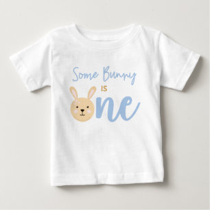 Einige Bunny ist EIN 1. Geburtstag Rabbit Oster Baby T-shirt