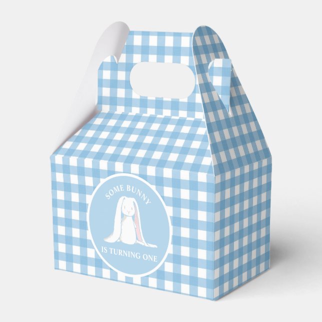 Einige Bunny ist One blue Gingham Birthday Geschenkschachtel (Vorderseite)