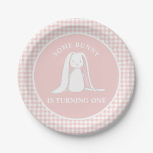 Einige Bunny ist One Pink Gingham Birthday Paper P Pappteller