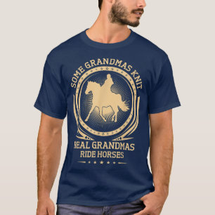 Einige Grandmas Strick Grandmas Reiten T-Shirt