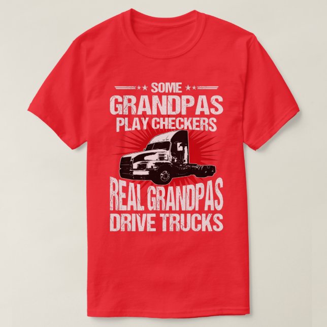 Einige Grandpas spielen Schachbretter Trucker Opa T-Shirt (Design vorne)