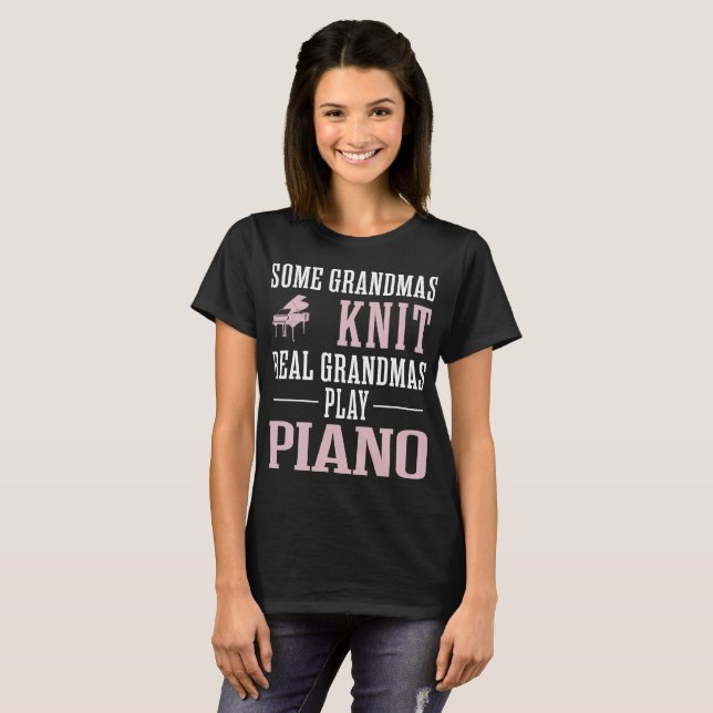Einige Großmutter-Strick-wirkliches T-Shirt (Vorne ganz)