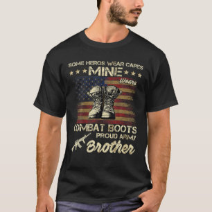 Einige Helden tragen Capes Mine Wear Combat Boots T-Shirt