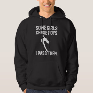 Einige Mädchen jagen Jungen, ich überhole sie Frau Hoodie