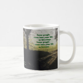 EINIGE MENSCHEN KOMMEN IN IHRE LEBENS-TASSE KAFFEETASSE