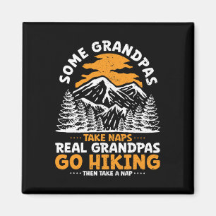 Einige Omas echte Omas gehen wandern Magnet