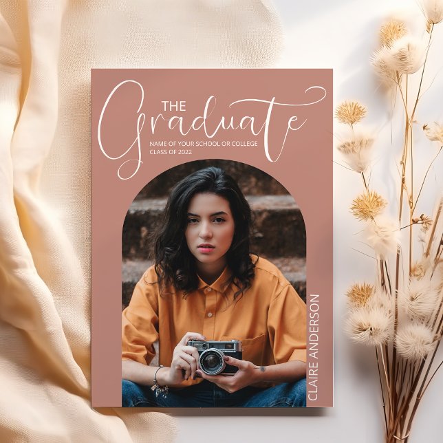 Einladung des Abschlusses "Graduate Arched Foto" (Von Creator hochgeladen)