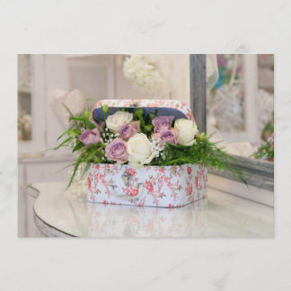 Einladung in Vintage-Blumengeschenkbox