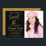 Einladung von 16 . Geburtstag Gold Foil zum Geburt<br><div class="desc">Sweet 16 Schwarz und Imitate Gold Foil Glamour Birthday Einladung. Das Foto in dieser Einladung sowie Name,  Datum und Ort können aktualisiert werden.</div>