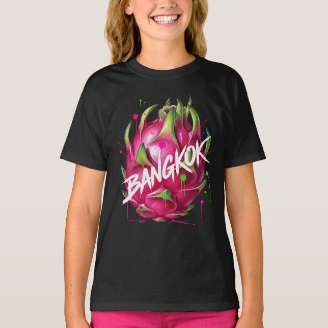 Einladung von Bangkok, Dragon Fruit, von Natasha U T-Shirt (Vorderseite)