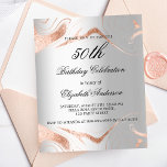 Einladung zum Geburtstag der silbernen Rose-Goldma<br><div class="desc">Ein Imitat silber aussehender Hintergrund. Dekoriert mit Rose goldgelben Adern. Personalisieren und fügen Sie Namen,  Alter und Party Details hinzu. Der Name wird mit einem handgeschriebenen Stilskript geschrieben. 1 Blatt = 1 Einladung mit Druckkante bis Kante.</div>