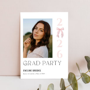 Einladung zur Abschlussfeier mit rosa Schleife Postkarte