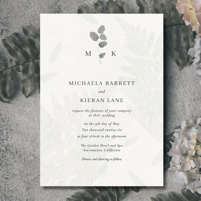 Einladung zur Hochzeit mit botanischem Leaf-Grau (Elegant botanical leaf wedding invitation with monogram. )
