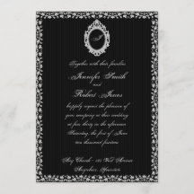Einladung zur Hochzeit von Gothic Frame Monogram