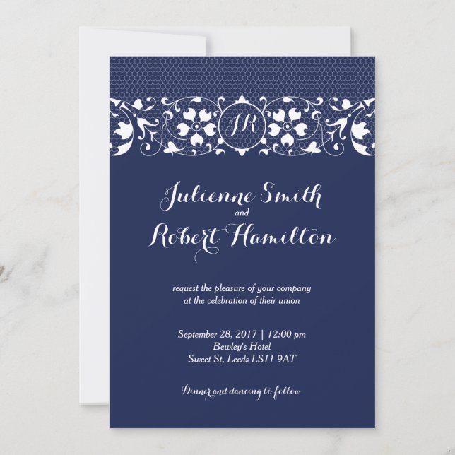 Einladung zur Hochzeit von Navy Blue Lace Monogram (Vorderseite)