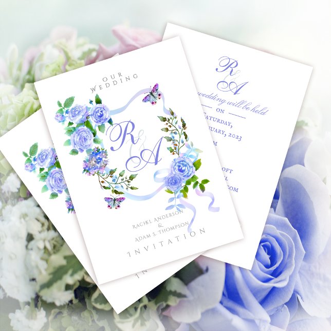 Einladung zur Hochzeitsfeier mit blauer Rose (Elegant Blue Rose Ribbon Monogram Invitation Card.)