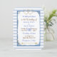 Einladungen für Hochzeiten in Blau und Weiß gestre (Stehend Vorderseite)