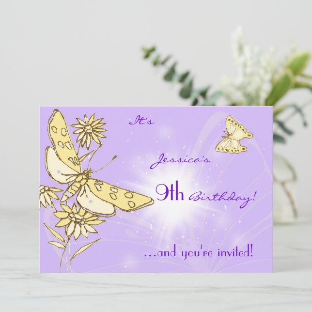 Einladungskarte für lila Pfirsichschmetterlinge Einladung (Stehend Vorderseite)